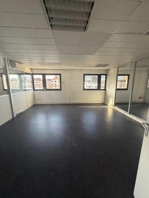Bureau - 275 m²