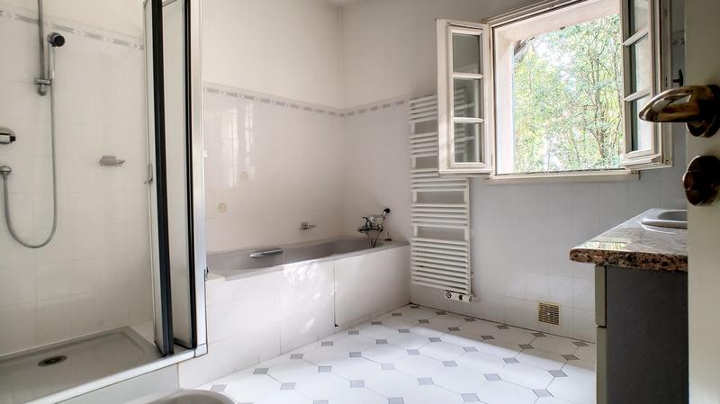 Maison traditionnelle - 178 m² - 5 pièces