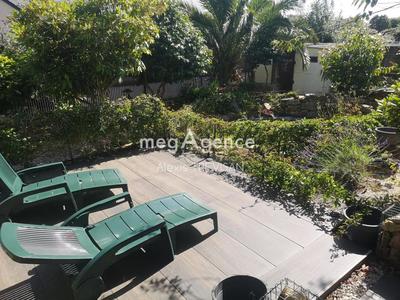 Maison - 235 m² - 7 pièces