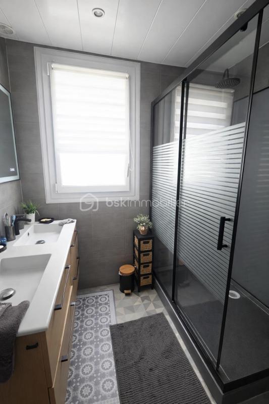 Maison - 99 m² - 5 pièces