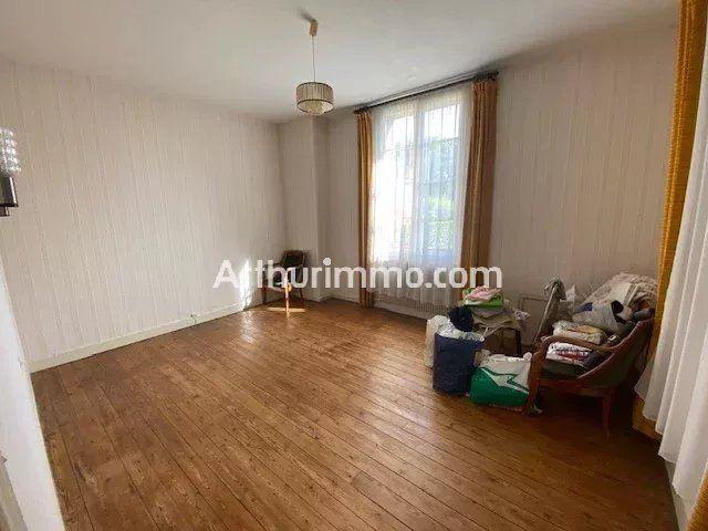 Maison - 186 m² - 9 pièces