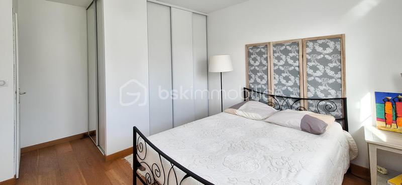 Demeure - 268 m² - 9 pièces