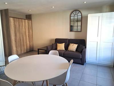 Studio - 28 m² - 1 pièce