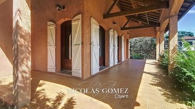 Maison - 138 m² - 6 pièces