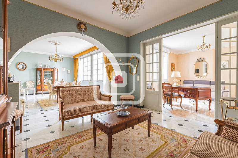 Maison - 160 m² - 5 pièces