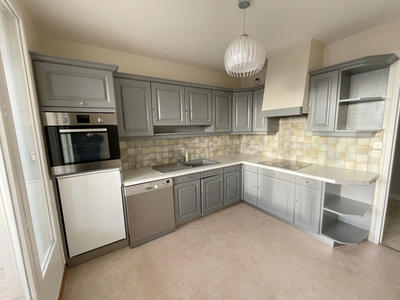 Appartement - 98 m² - 5 pièces