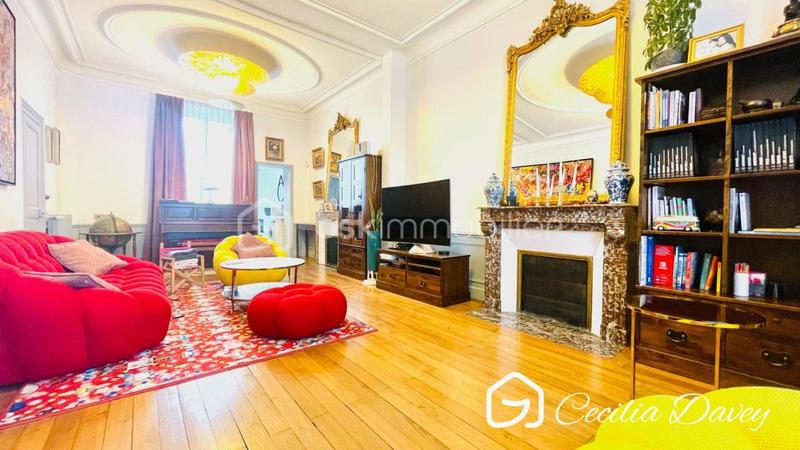 Propriété - 274 m² - 10 pièces