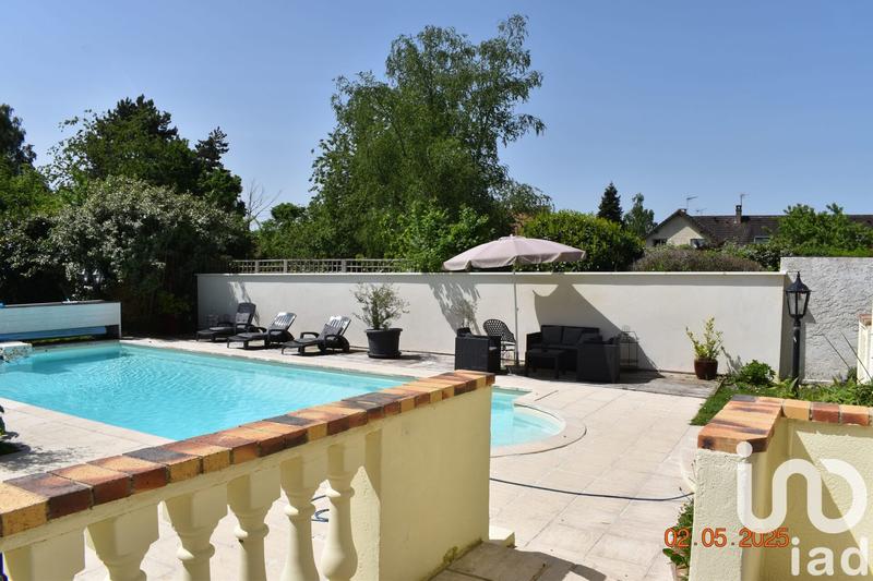 Maison - 195 m² - 7 pièces