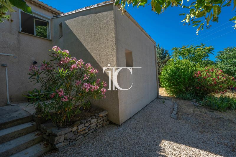 Maison - 111 m² - 4 pièces