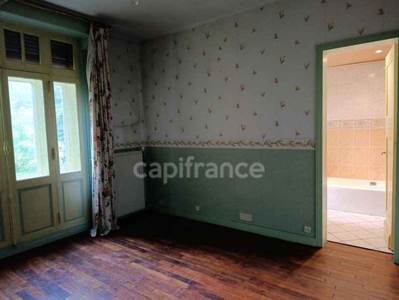 Maison bourgeoise - 239 m² - 11 pièces