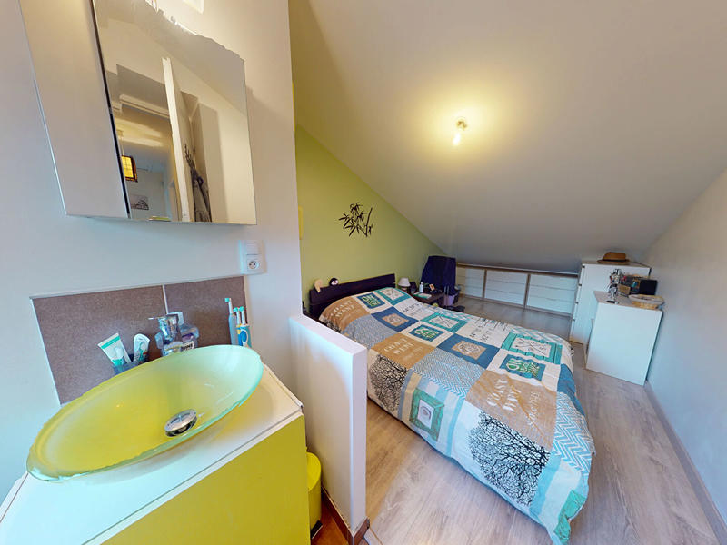 Maison - 90 m² - 5 pièces