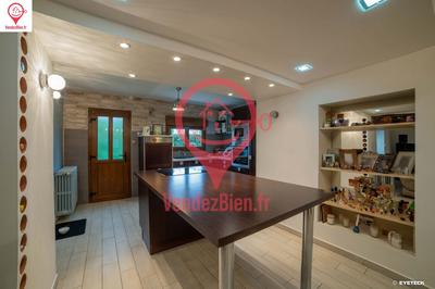 Maison - 121 m² - 4 pièces