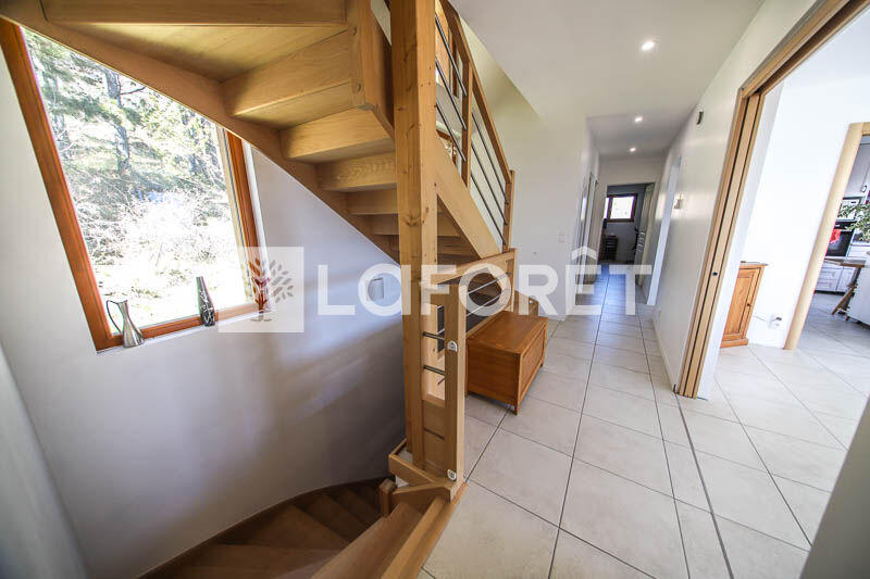 Maison - 157 m² - 5 pièces