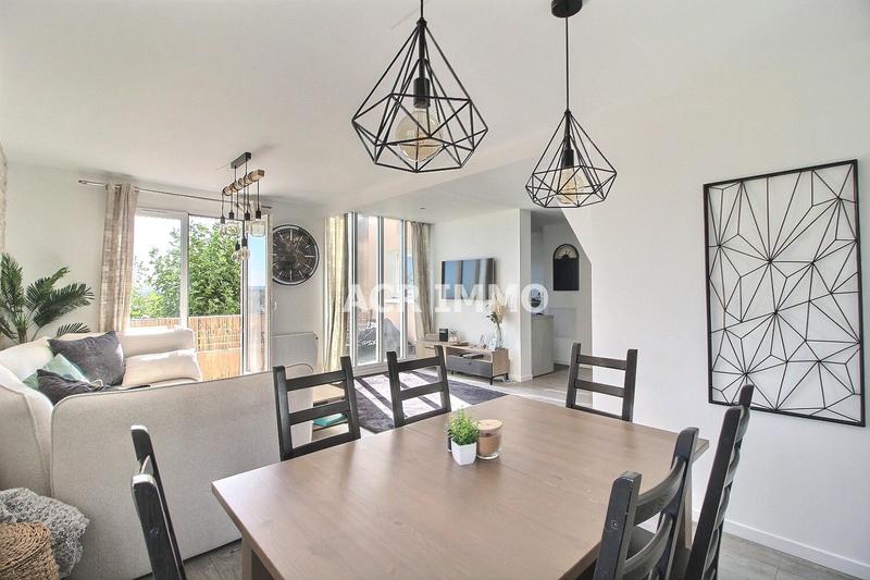 Duplex - 82 m² - 5 pièces