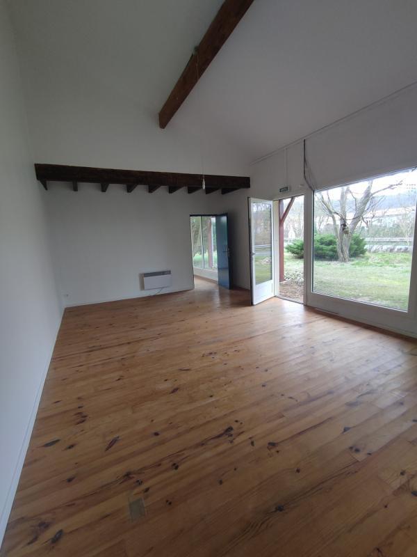 Local commercial - 95 m² - 3 pièces