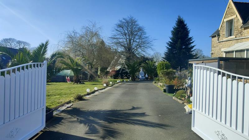 Maison - 93 m² - 5 pièces