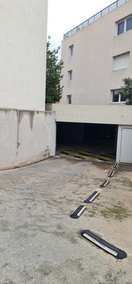 Parking / Garage - 10 m²