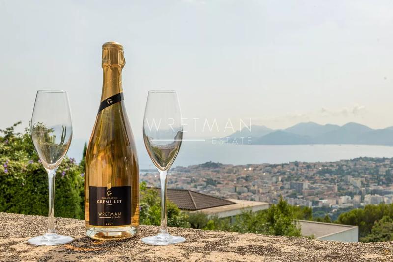 Villa - 319 m² - 7 pièces