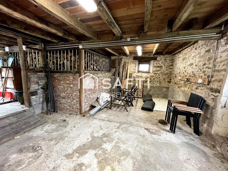 Maison - 200 m² - 7 pièces