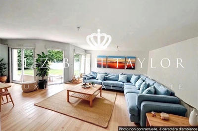 Maison - 166 m² - 7 pièces