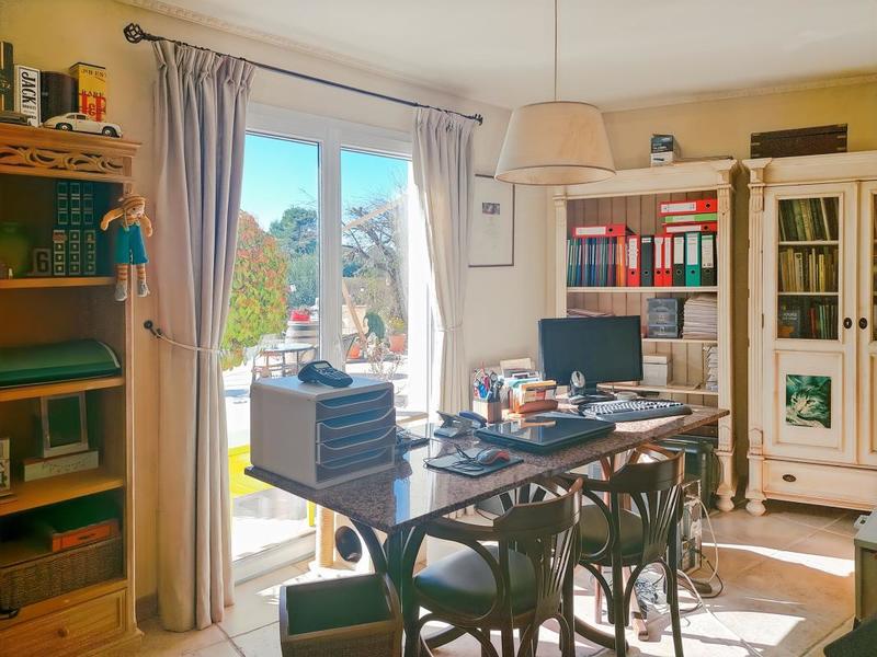 Villa - 196 m² - 6 pièces