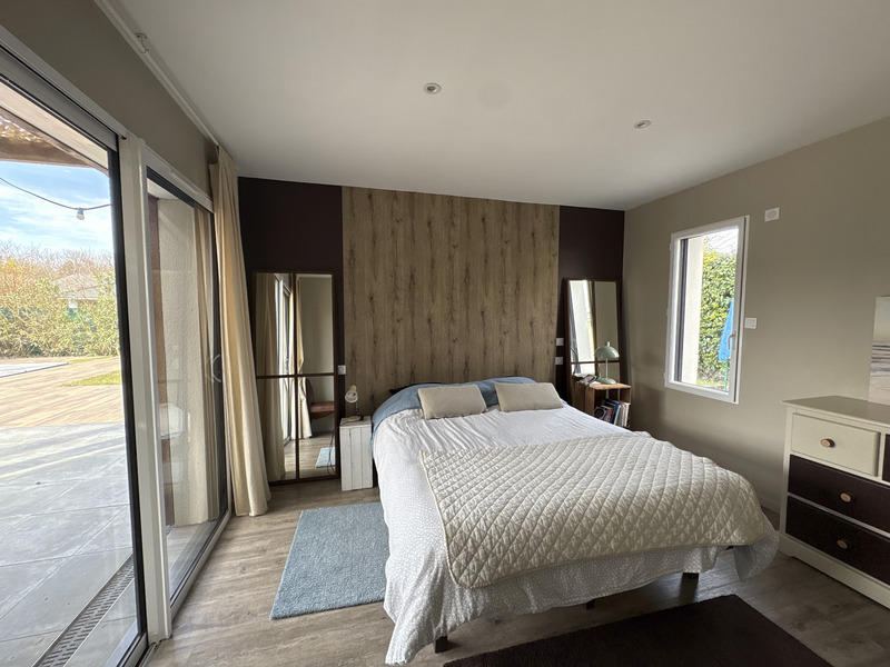 Maison - 228 m² - 7 pièces