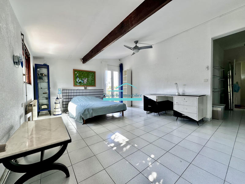 Propriété - 231 m² - 7 pièces