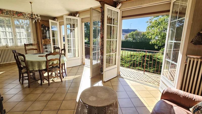 Maison - 94 m² - 5 pièces