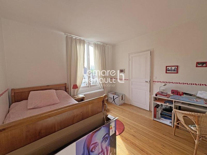 Propriété - 200 m² - 10 pièces