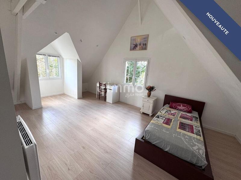 Maison - 212 m² - 8 pièces