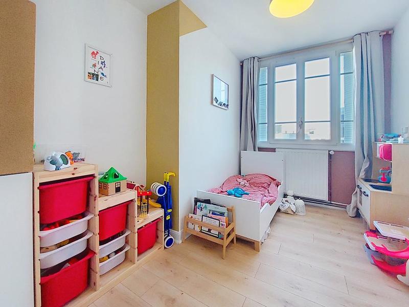 Appartement - 81 m² - 4 pièces