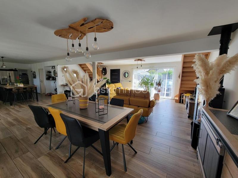 Maison - 169 m² - 8 pièces