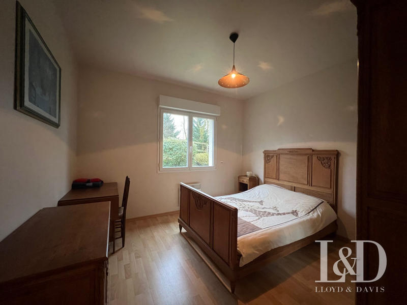 Maison - 330 m² - 9 pièces