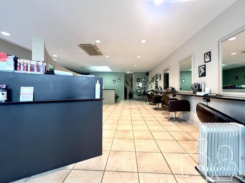 Local commercial - 90 m² - 3 pièces