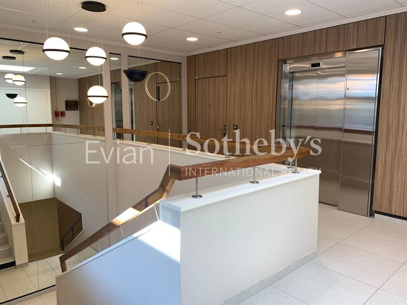 Appartement - 100 m² - 4 pièces