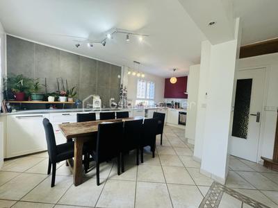 Maison - 146 m² - 5 pièces