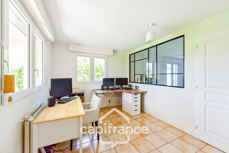 Maison - 211 m² - 10 pièces