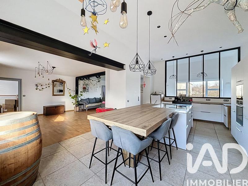 Maison - 283 m² - 8 pièces