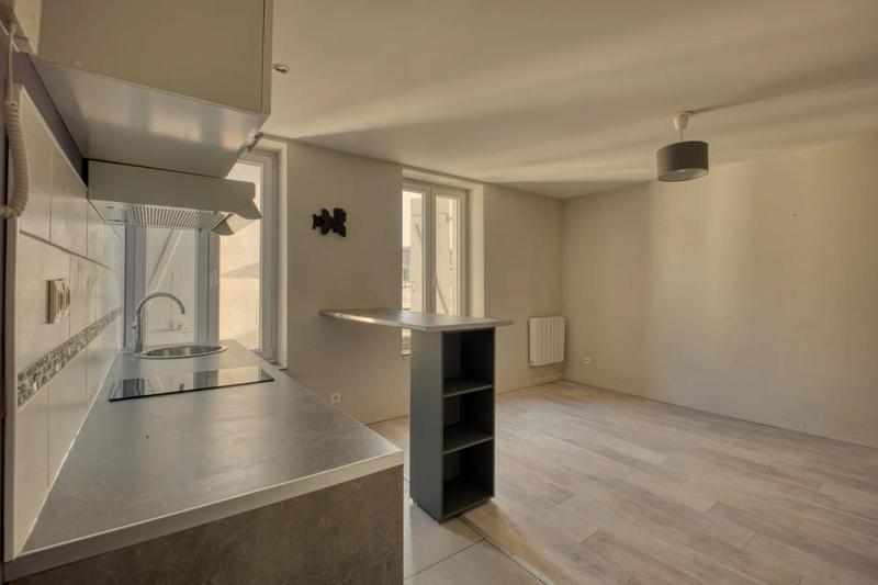 Appartement - 180 m² - 7 pièces