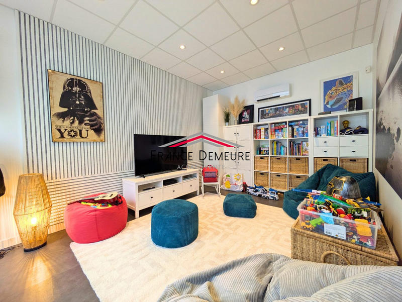 Maison contemporaine - 166 m² - 6 pièces