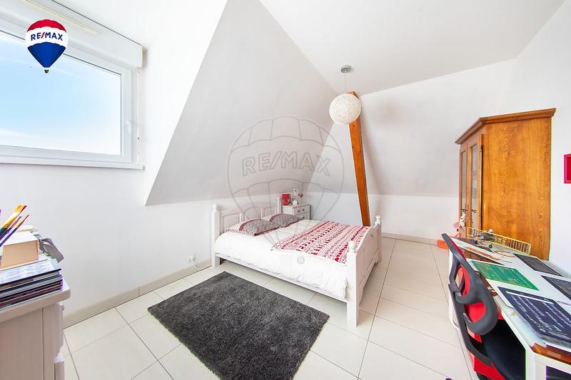 Maison - 142 m² - 5 pièces