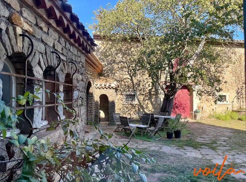 Maison - 430 m² - 10 pièces