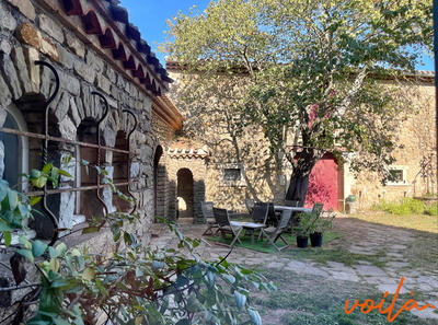 Maison - 430 m² - 10 pièces