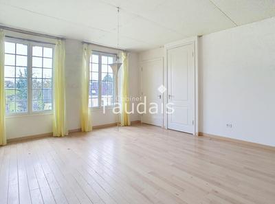 Propriété - 300 m² - 20 pièces