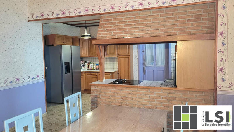 Maison - 240 m² - 10 pièces