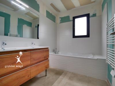 Maison - 86 m² - 4 pièces