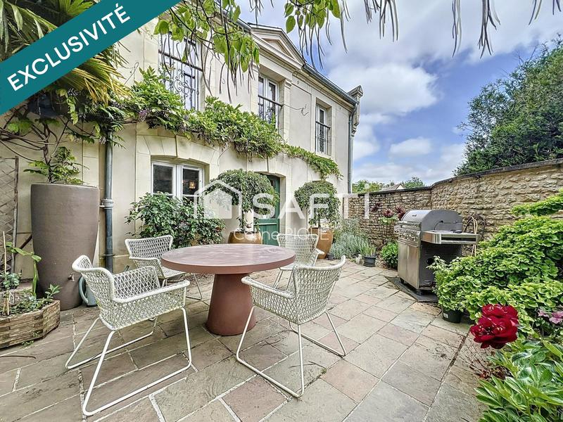 Maison de maîtres - 367 m² - 11 pièces