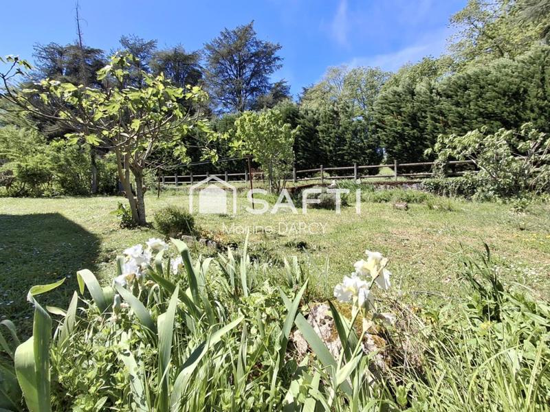 Maison - 219 m² - 6 pièces