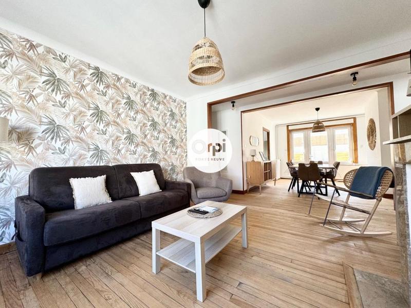 Immeuble - 211 m² - 9 pièces