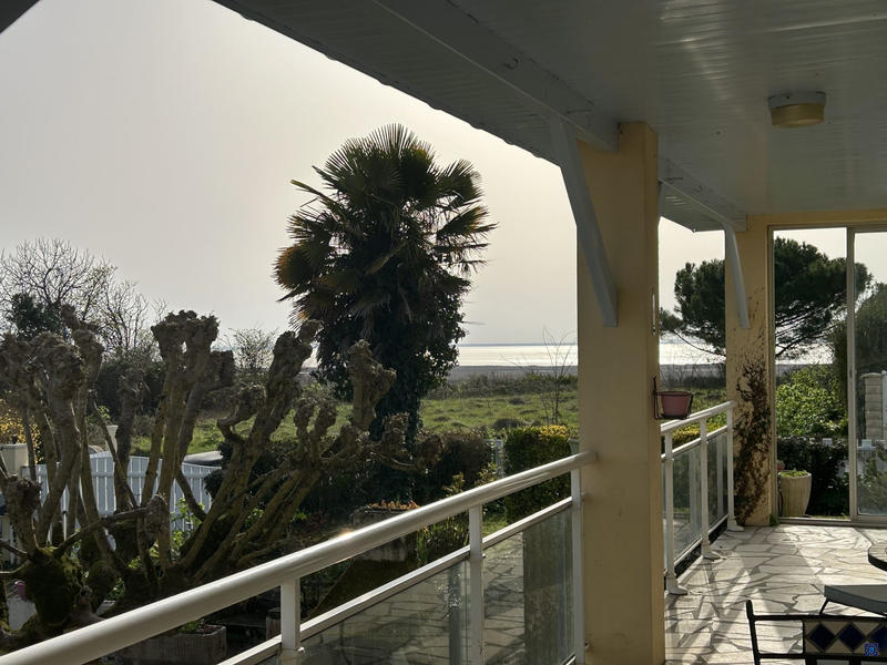 Maison - 187 m² - 6 pièces